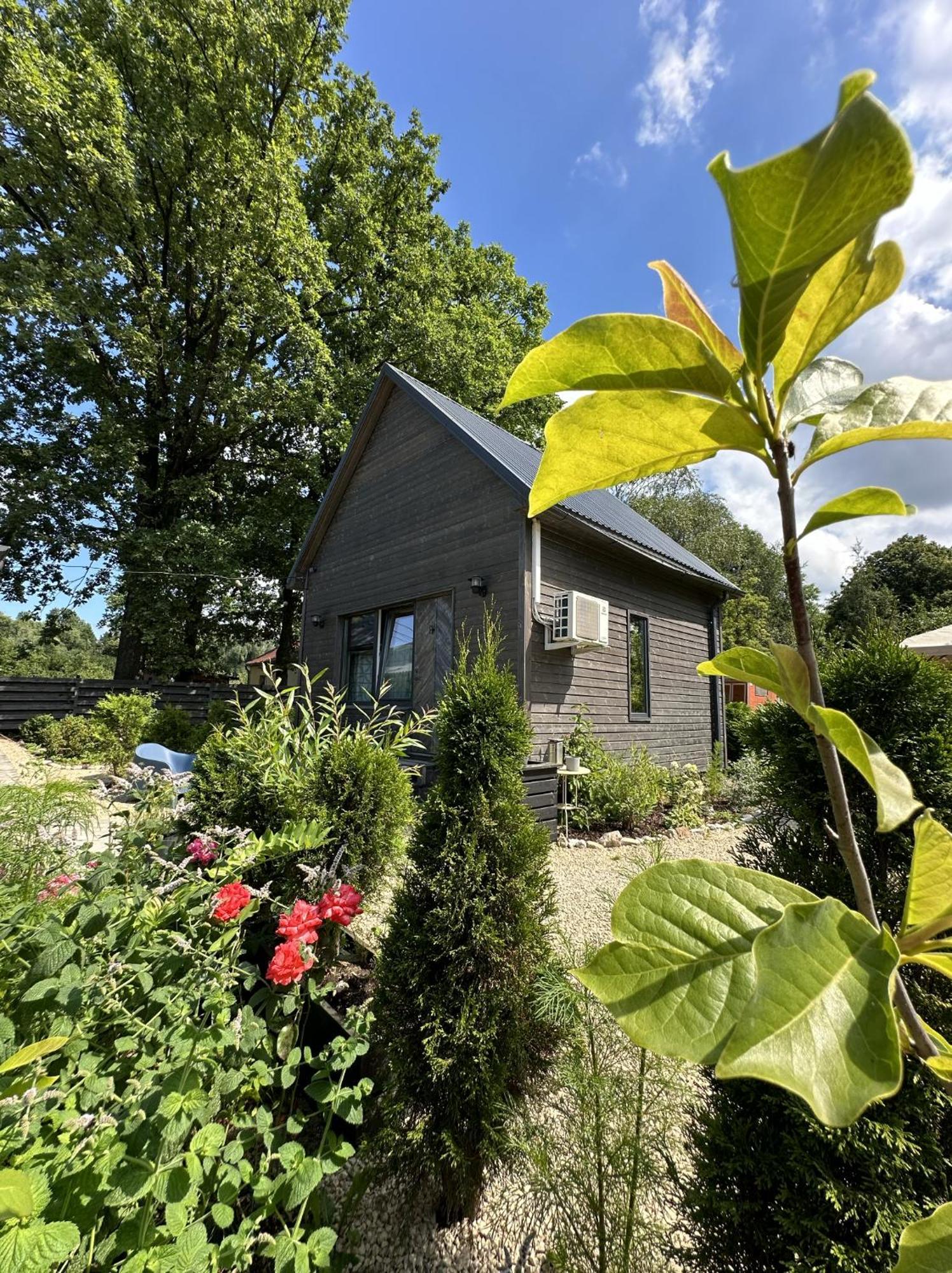 Amazing Little House On An Island With Garden Villa Riga Bagian luar foto