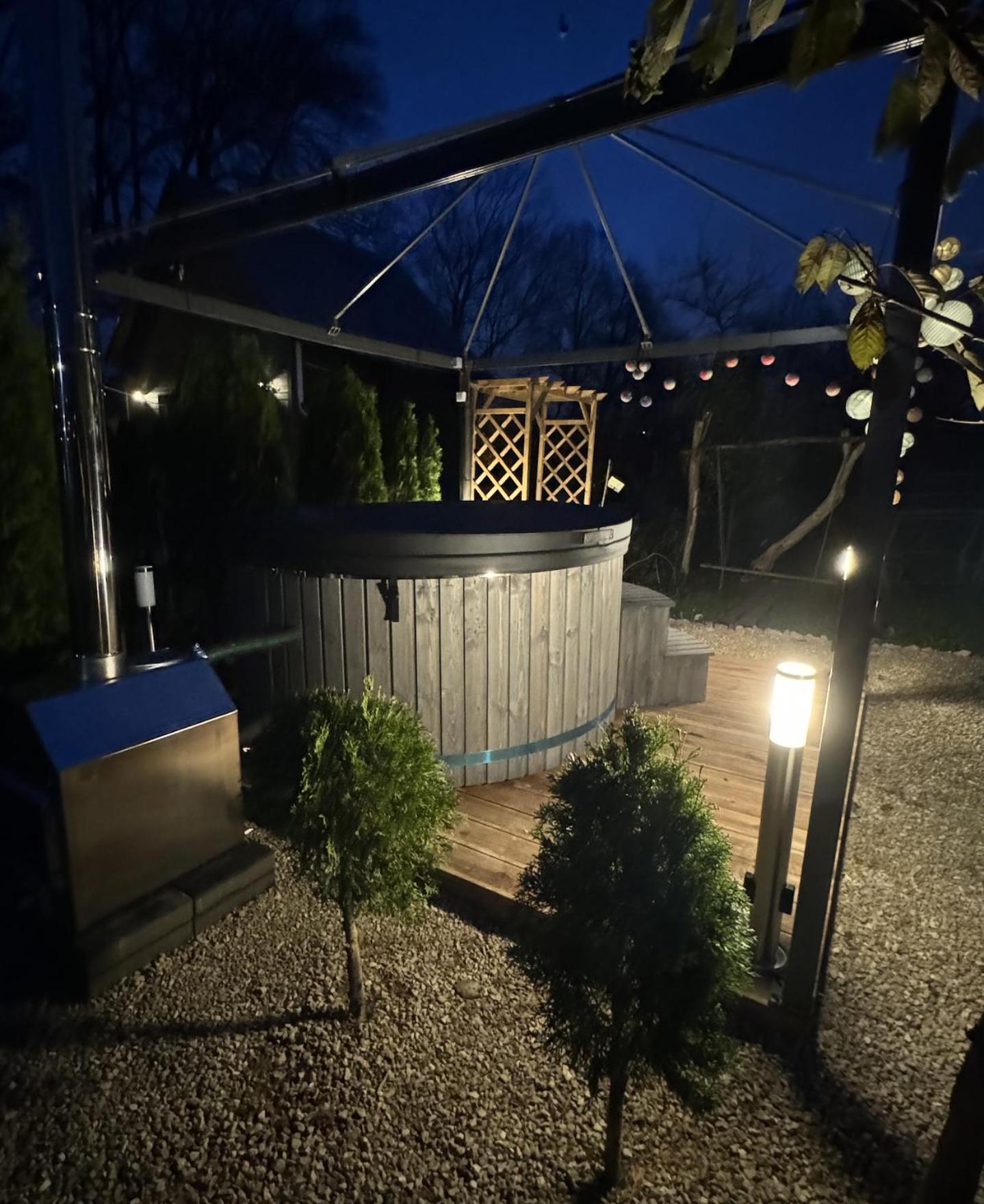 Amazing Little House On An Island With Garden Villa Riga Bagian luar foto